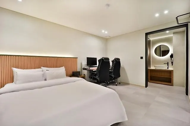 Incheon Yeogiya Hotel Geomdan 모텔